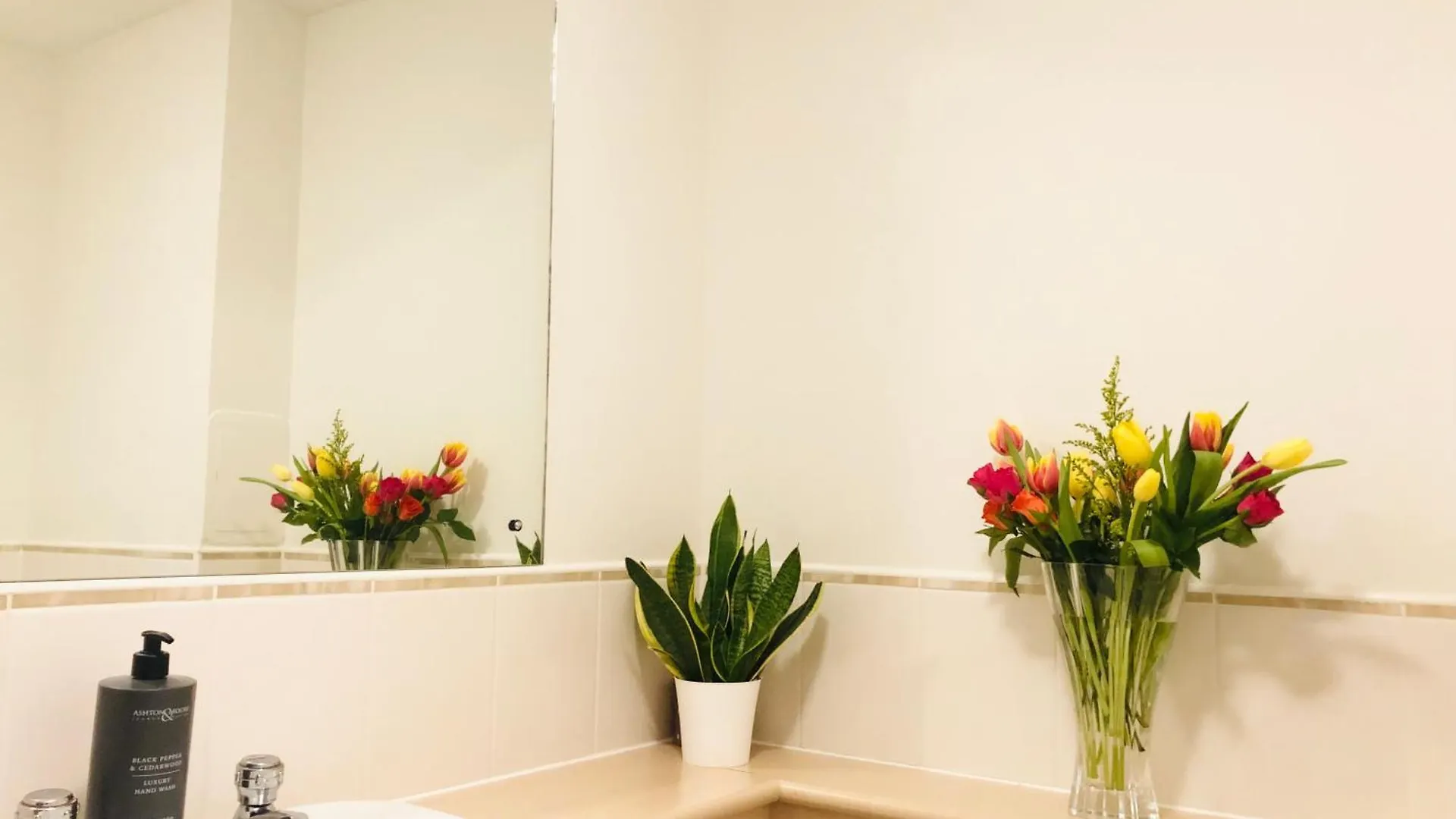 Apartament Spacious City Centre Flat Free Parking& Superfast Wifi Edynburg Wielka Brytania