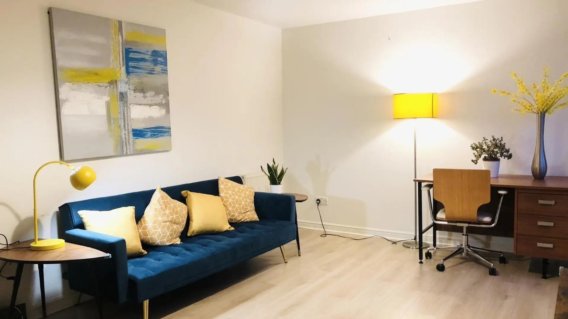 Spacious City Centre Flat Free Parking& Superfast Wifi Edinburgh